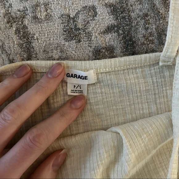 Garage crop top - Picture 3 of 3